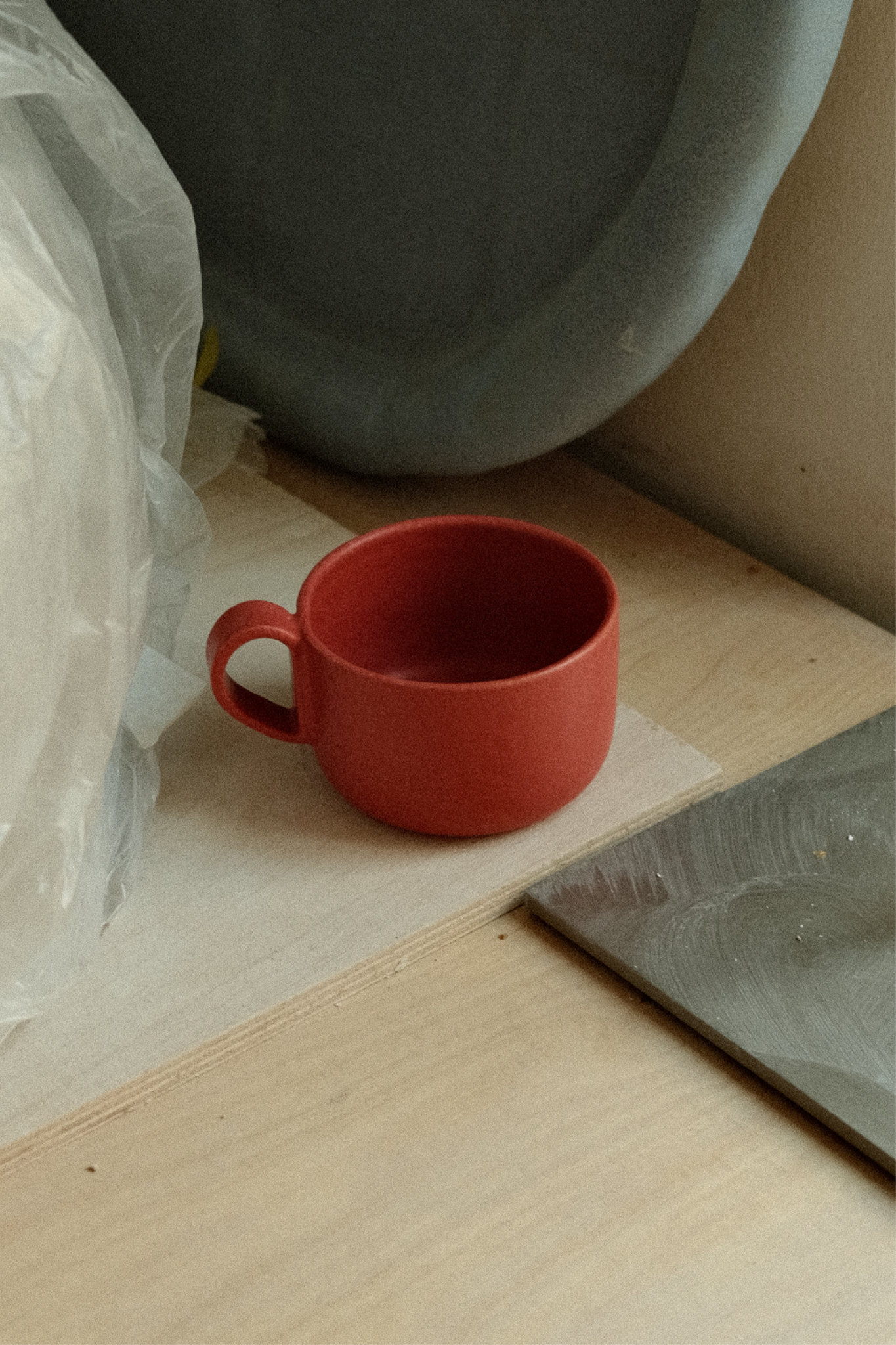 Vintage Mug In Cherry Red