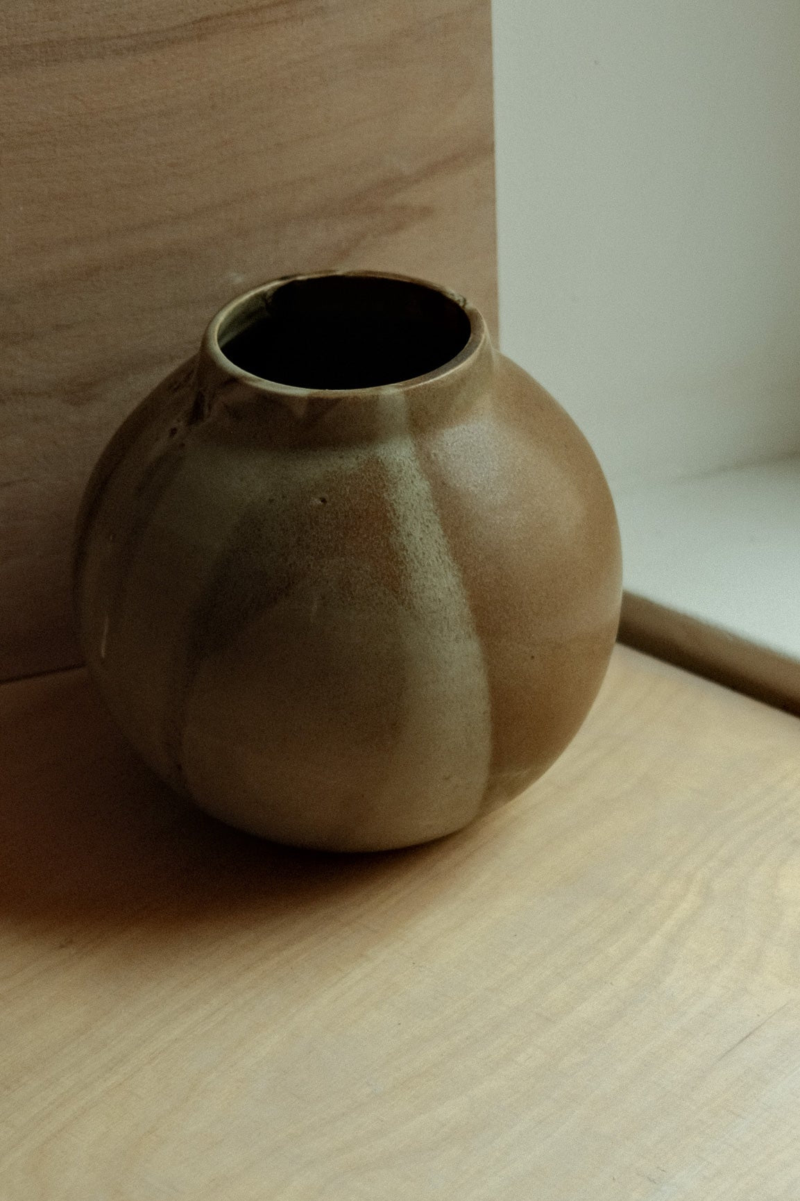 Vase 12